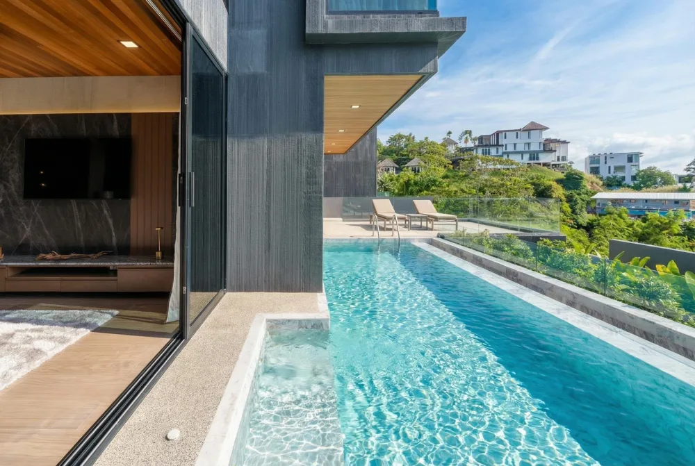 Villa de luxe 4 chambres avec piscine à louer & vendre | Gold Chariot, Layan Hill, Phuket