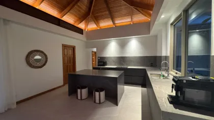 Luxus-Poolvilla zu vermieten und zu verkaufen | Si Sunthon, Phuket