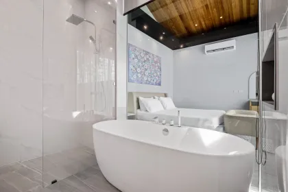 Brandneue 3-Schlafzimmer-Poolvilla zur Miete in Rawai, Phuket
