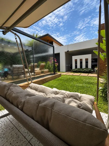 Luxus 4-Schlafzimmer-Poolvilla zur Miete in Suksan Fusion, Rawai