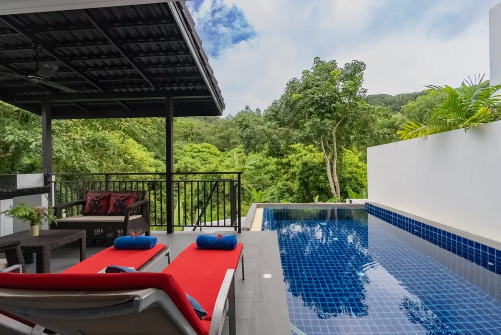 Villa con piscina y vista al valle de 3 habitaciones, Chalong