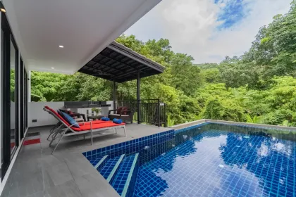 Villa con piscina y vista al valle de 3 habitaciones, Chalong