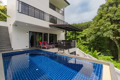 Villa con piscina y vista al valle de 3 habitaciones, Chalong