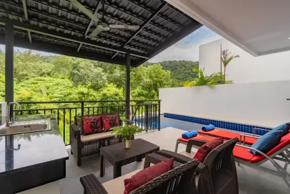 Villa con piscina y vista al valle de 3 habitaciones, Chalong