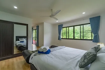 Villa con piscina y vista al valle de 3 habitaciones, Chalong