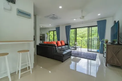 Villa con piscina y vista al valle de 3 habitaciones, Chalong