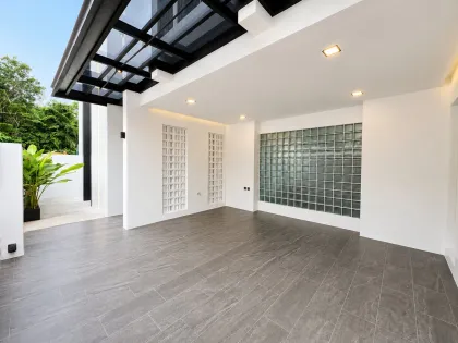 Villa moderne de luxe avec piscine à louer à Chalong