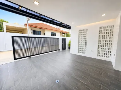 Villa moderne de luxe avec piscine à louer à Chalong
