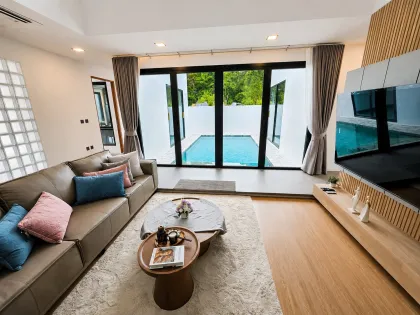 Villa moderne de luxe avec piscine à louer à Chalong