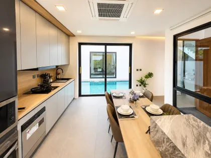 Villa moderne de luxe avec piscine à louer à Chalong