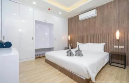 อพาร์ตเมนต์ 2 ห้องนอน วิวภูเขา ที่ราไวย์