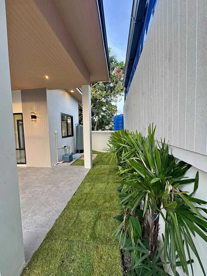 Espaciosa Casa de 3 Dormitorios con Gran Jardín en Alquiler en Bang Tao, Phuket