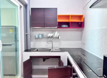 บ้านทาวน์โฮม 2 ชั้น สไตล์โมเดิร์น ให้เช่า ใกล้ Blue Tree