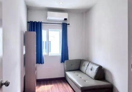 บ้านทาวน์โฮม 2 ชั้น สไตล์โมเดิร์น ให้เช่า ใกล้ Blue Tree