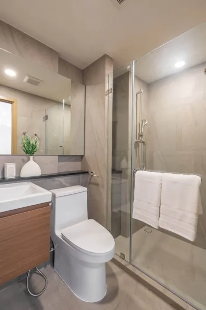 Modernes 2-Zimmer-Apartment zur Miete in Cherngtalay, Phuket