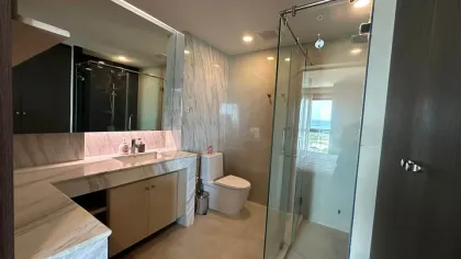 Apartamento 1 Habitación 1 Baño en MIDA Grande Resort con Vista al Mar cerca de Playa Surin