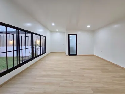 Дом с 4 спальнями на продажу в Srisuchart Grand View 5, Ratsada