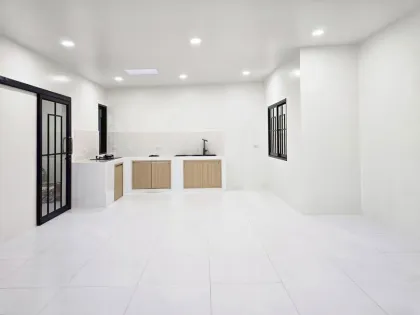 Дом с 4 спальнями на продажу в Srisuchart Grand View 5, Ratsada