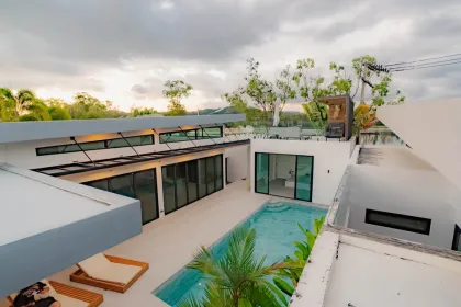 Villa de luxe 4 chambres avec piscine à Layan Lucky Villas, Phuket