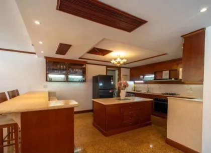 Роскошная вилла с 4 спальнями и бассейном в Laguna Homes, Пхукет