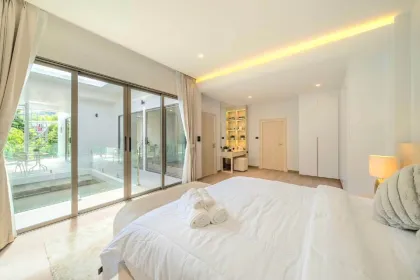 Stylish 3-Bedroom Pool Villa with Sea & Mountain View