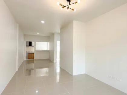 Отремонтированный таунхаус с 2 спальнями в Phanason Garden Home, Thalang