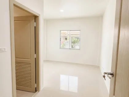 Отремонтированный таунхаус с 2 спальнями в Phanason Garden Home, Thalang