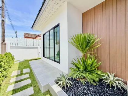 บ้านมุมชั้นเดียวตกแต่งใหม่ใน Phuket Villa California