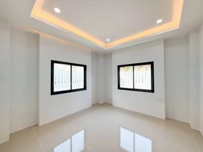 บ้านมุมชั้นเดียวตกแต่งใหม่ใน Phuket Villa California