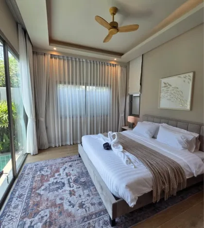 Villa neuve 4 chambres avec piscine à Rawai