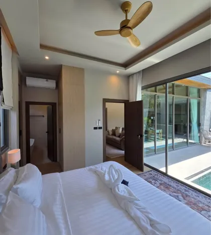 Villa neuve 4 chambres avec piscine à Rawai