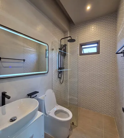 Villa neuve 4 chambres avec piscine à Rawai