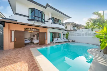 Villa con piscina de 6 habitaciones en la exclusiva zona de Bang Tao