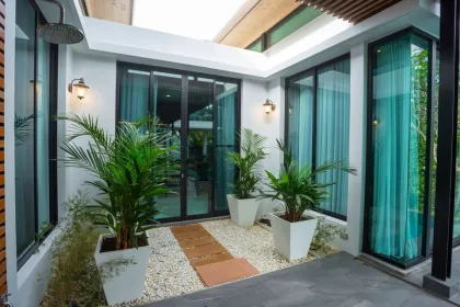 Luxury 4 Bedroom Villa with Pool in Nai Harn Baan Bua