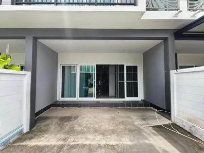 清莱区Supalai Palm Spring 3卧3浴联排别墅出售