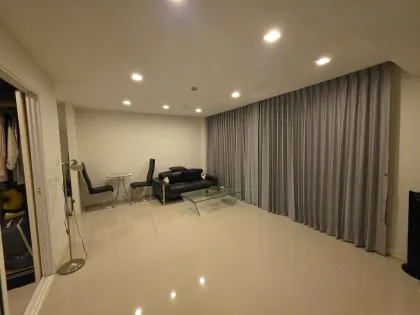 2-Zimmer-2-Badezimmer-Wohnung im Kris Condo Patong