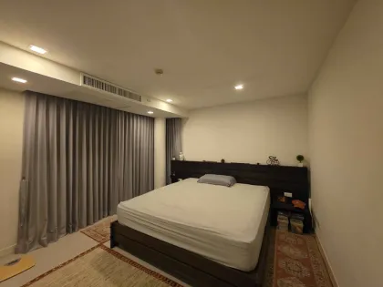 2-Zimmer-2-Badezimmer-Wohnung im Kris Condo Patong