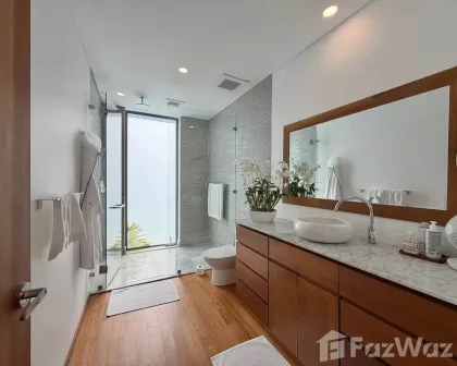 Роскошный пентхаус с видом на море в Baan Yamu Residences