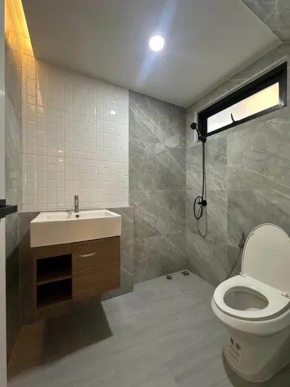 Дом с 4 спальнями и 4 ванными комнатами на продажу в Вичите/Чалонге