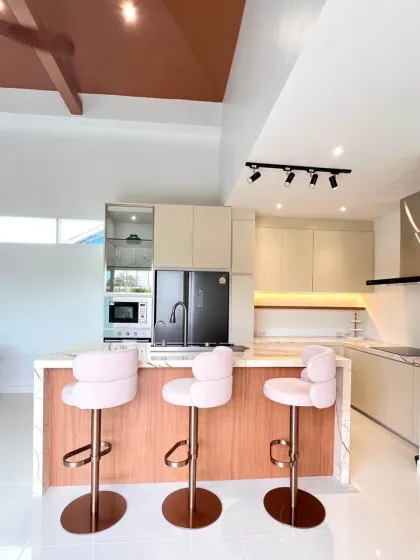 Exklusive 3-Zimmer-Poolvilla in Saiyuan, Rawai, Phuket