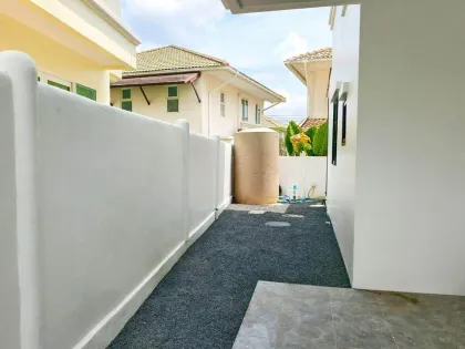 Полностью отремонтированная вилла с 4 спальнями в Supalai Hills Manik, Thalang