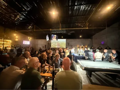 Bar Comercial con 1 Habitación y 2 Baños en Rawai, Phuket