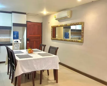 2-Zimmer-Wohnung mit Poolblick in Rawai, Phuket