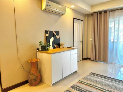 2-Zimmer-Wohnung mit Poolblick in Rawai, Phuket