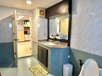 2-Zimmer-Wohnung mit Poolblick in Rawai, Phuket