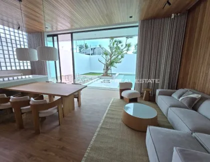 Moderne Japanische 3-Zimmer Villa mit Privatpool in Bang Tao