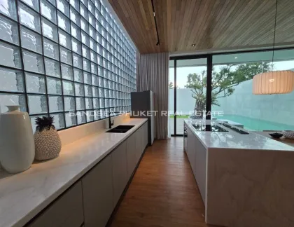 Moderne Japanische 3-Zimmer Villa mit Privatpool in Bang Tao