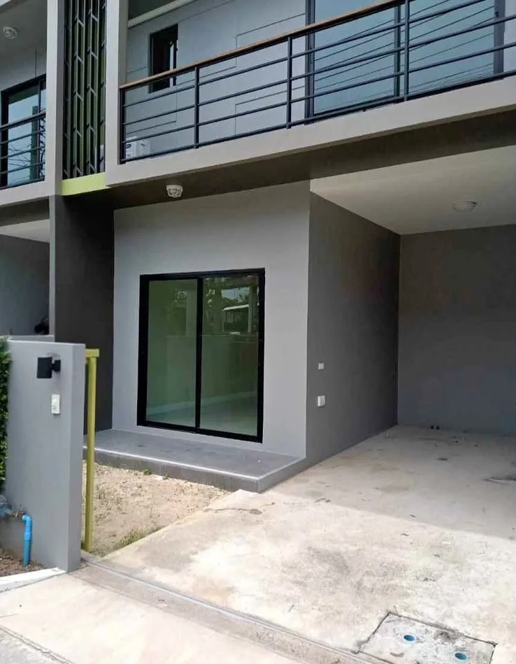 Reihenhaus zu verkaufen in Thalang, Phuket | 2 Schlafzimmer, 2 Bäder