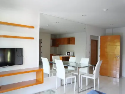1-Zimmer-Eckwohnung im Ratchaporn Place, Kathu