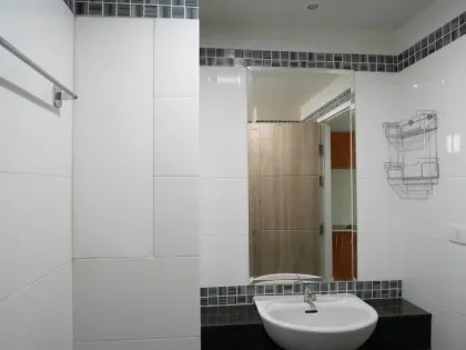 1-Zimmer-Eckwohnung im Ratchaporn Place, Kathu